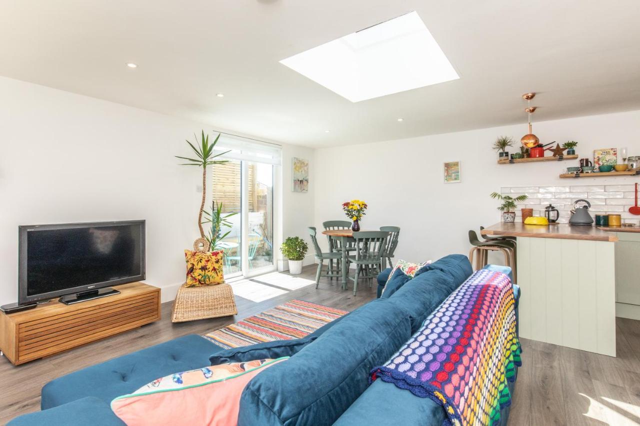 Beach, Hills, Food, Scenic Walks-The Kelp House. Peacehaven Eksteriør bilde